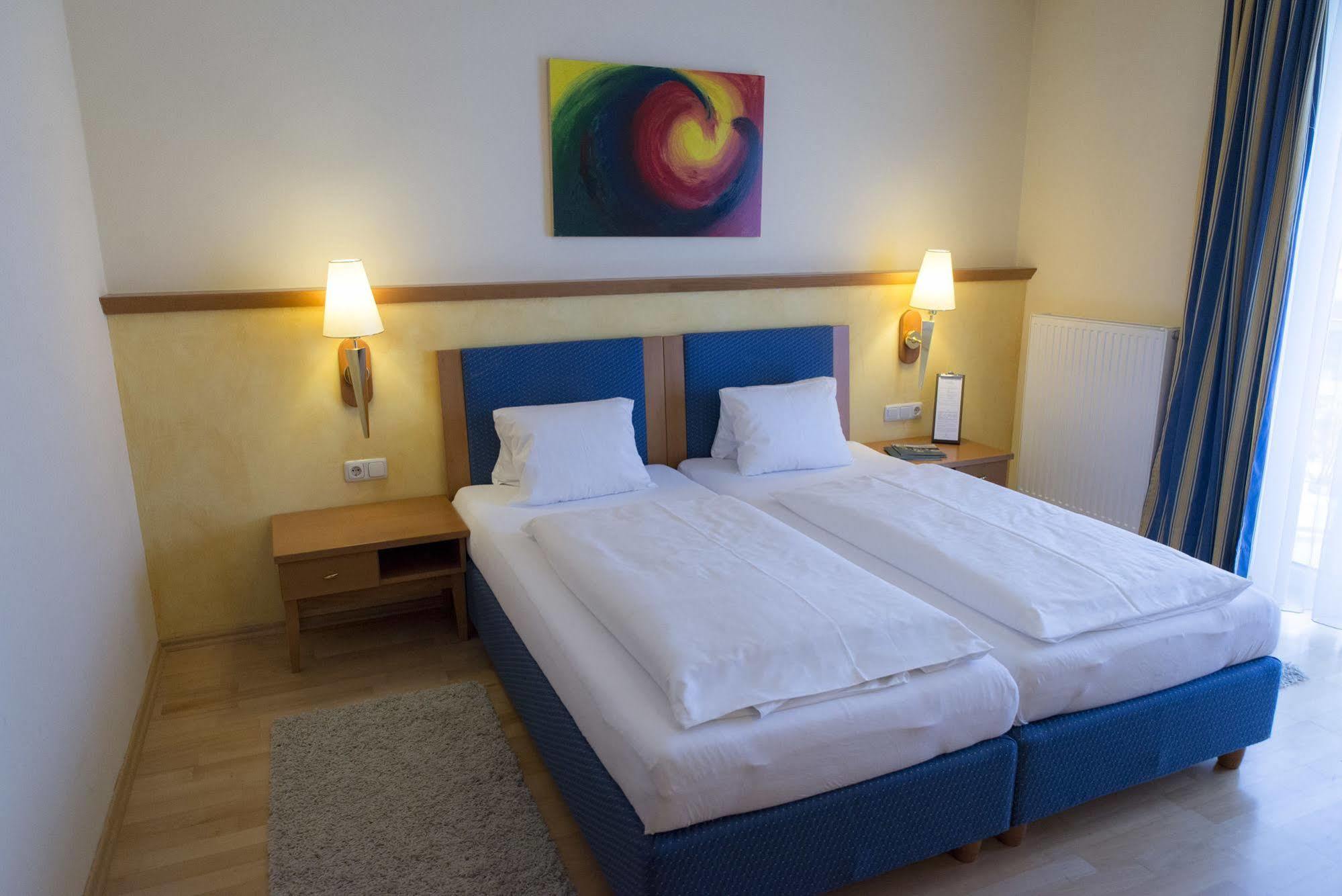 Hotel Locker & Legere Sankt Ruprecht an der Raab Exteriör bild
