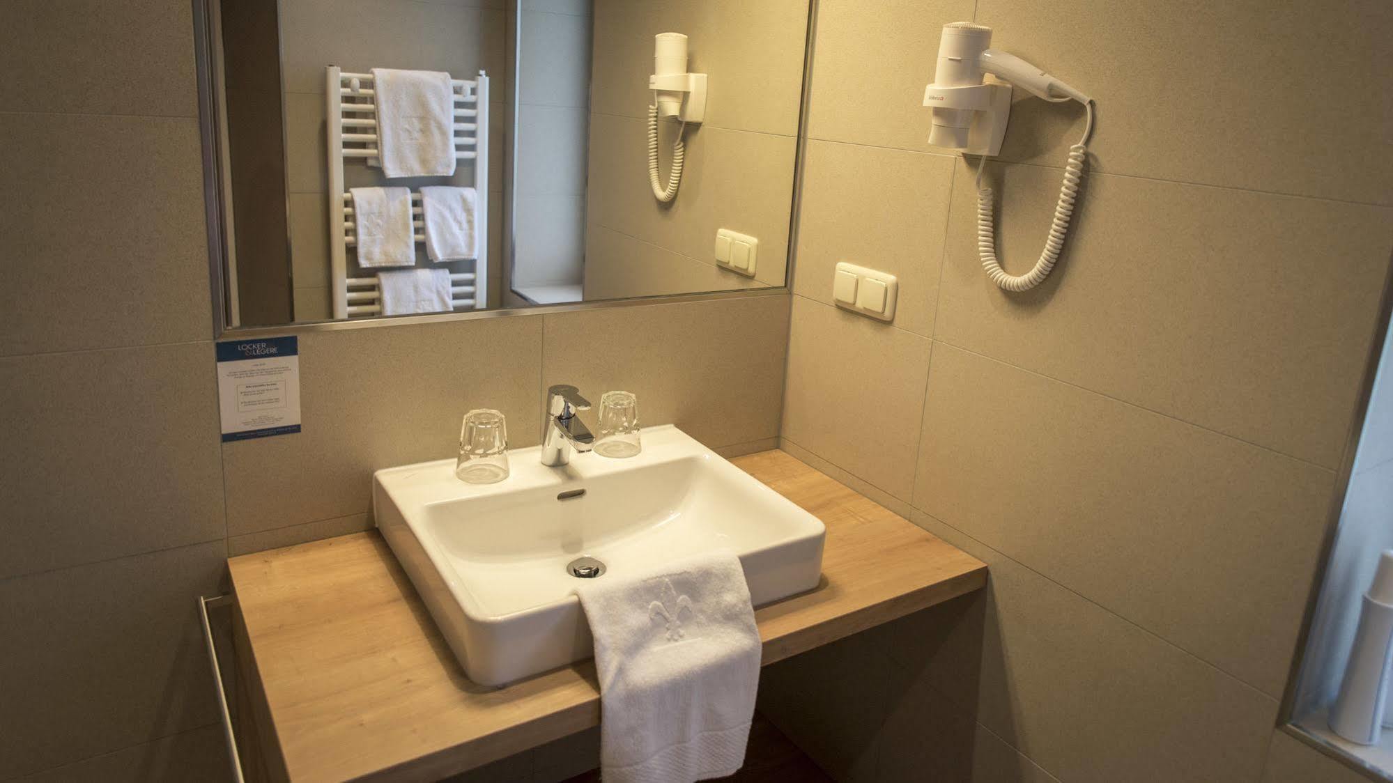 Hotel Locker & Legere Sankt Ruprecht an der Raab Exteriör bild